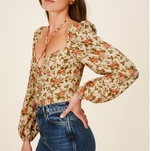 Reformation milo top yellow floral tie neck. Keyhole or halter. Puff New. Size 8